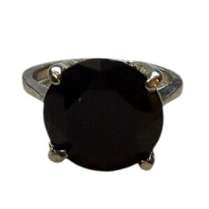 Black Unique Solitaire Stone Silver Ring Size 6